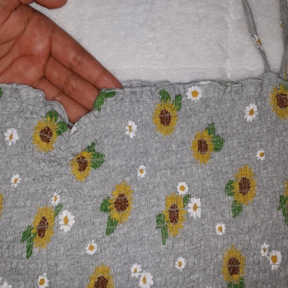 Sunflower crop top - Picture 3 of 3